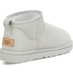 Women's Classic Ultra Mini Booties